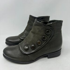 EUC Miz Mooz Chelsea Boots Size 36/5.5-6 Women Leather Ankle Side Zip Green